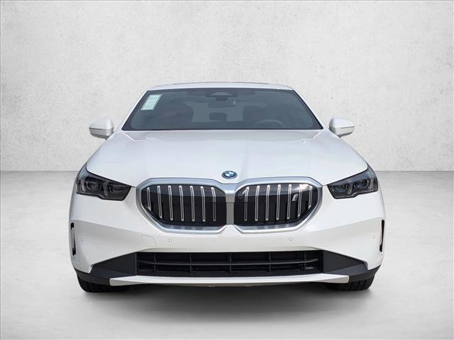 New 2026 BMW i5 eDrive40 w/ Premium Package RWD image 5