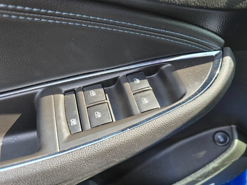 Used 2017 Chevrolet Cruze Premier FWD image 24