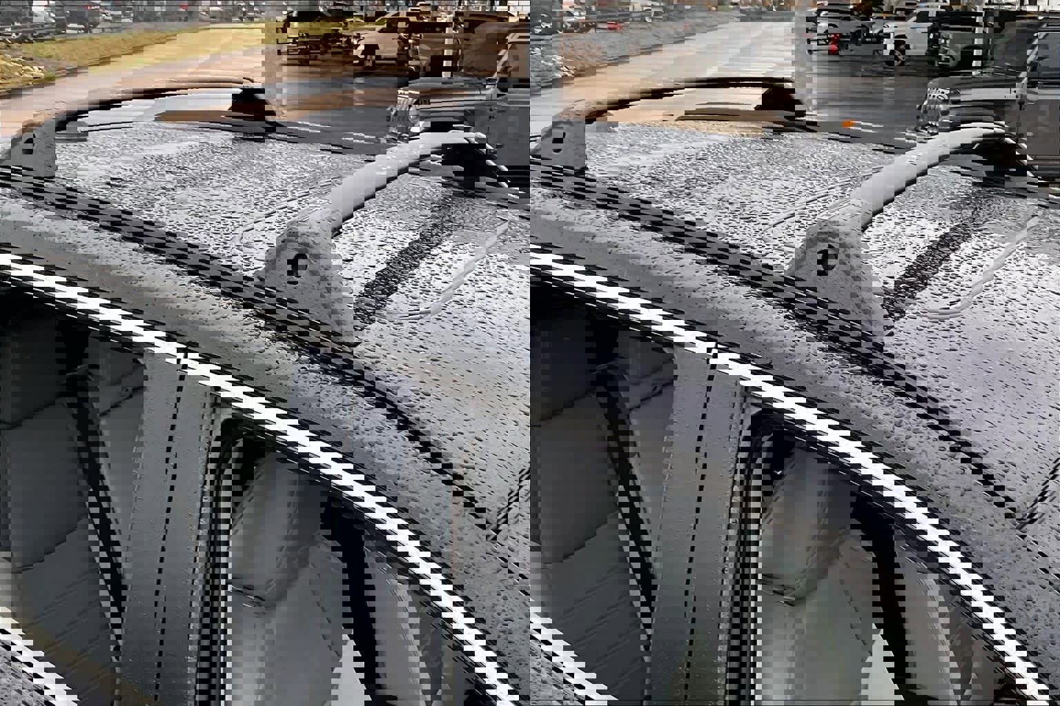 Used 2021 Toyota RAV4 XLE Premium image 10