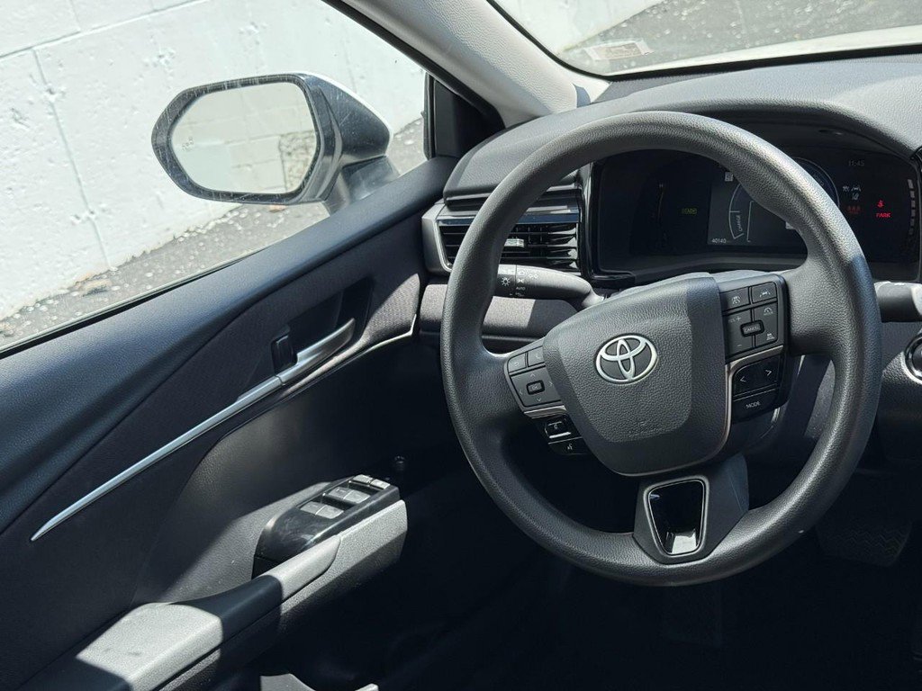Used 2025 Toyota Camry LE image 12
