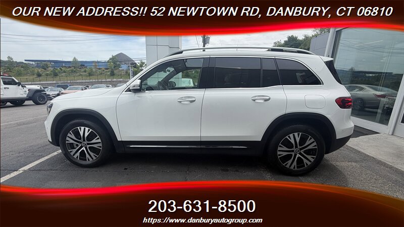 Used 2025 Mercedes-Benz GLB 250 4MATIC image 2