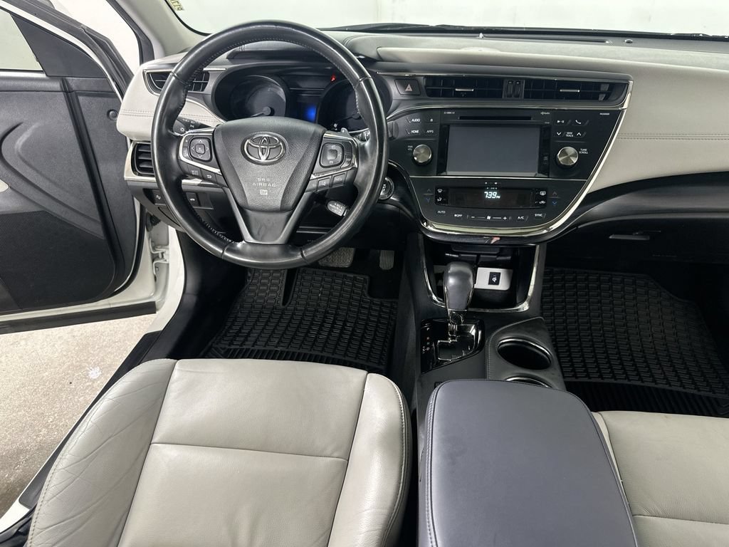 Used 2017 Toyota Avalon Touring FWD image 19