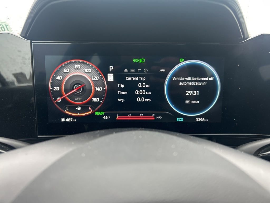 Used 2025 Hyundai Elantra SEL image 11