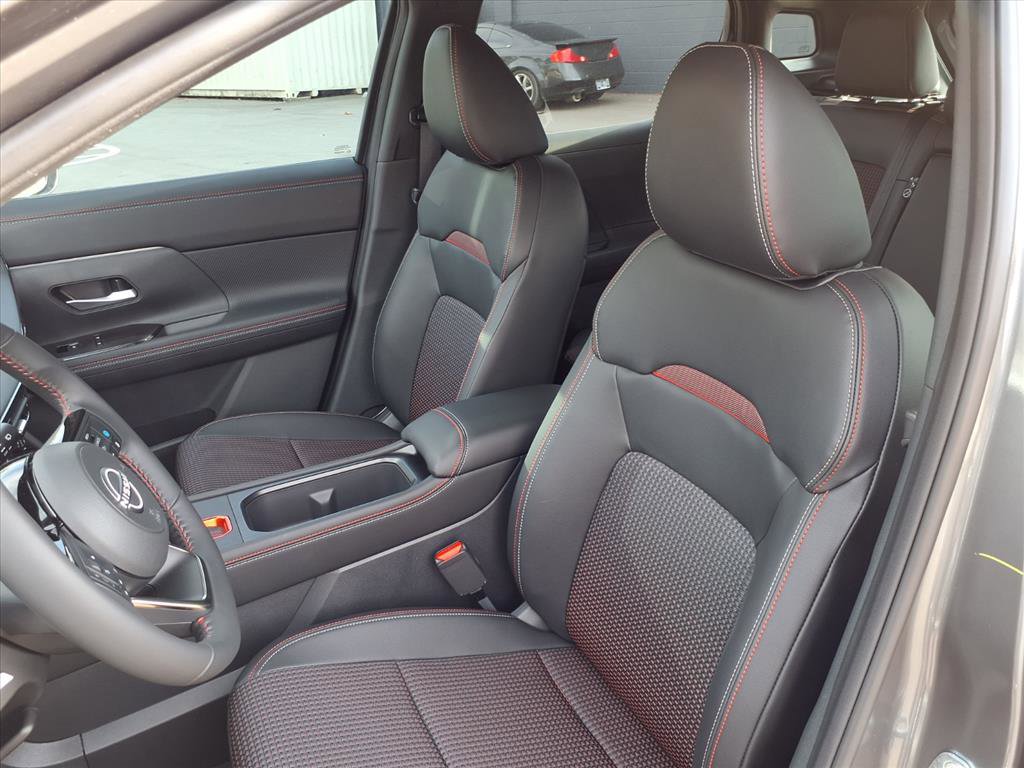 New 2026 Nissan Kicks SR FWD image 14