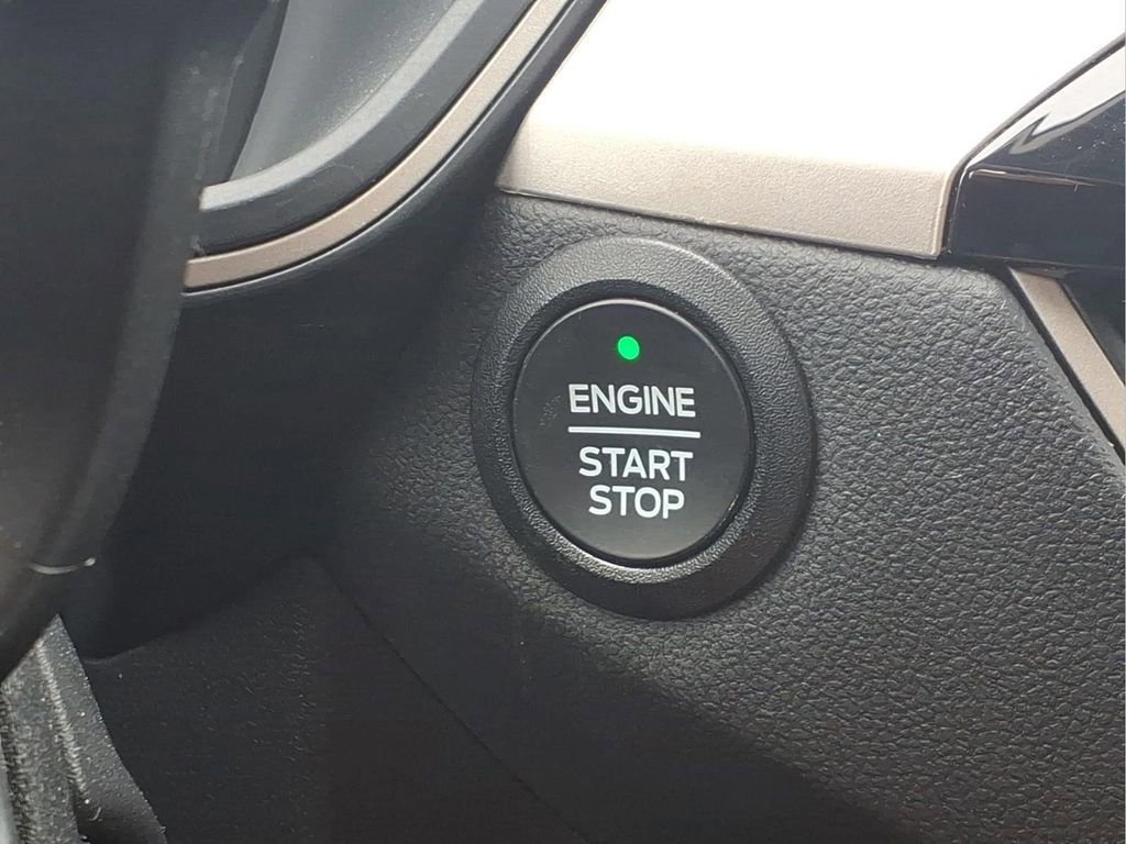 Used 2022 Ford Escape SE w/ Cold Weather Package image 11