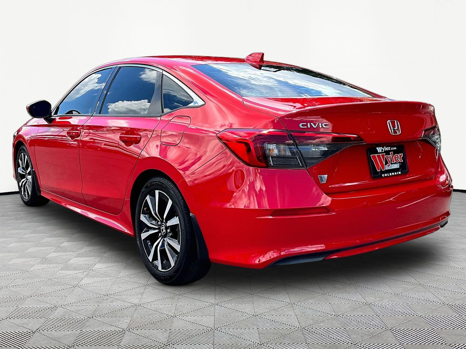 Used 2022 Honda Civic EX image 4