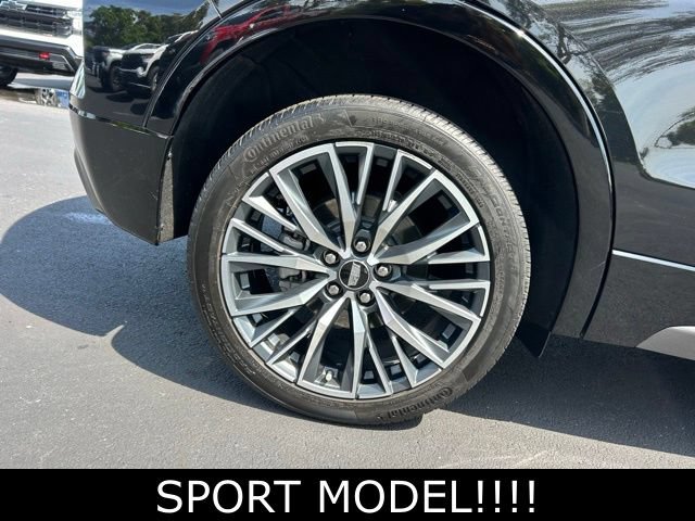 Used 2024 Cadillac XT4 Sport w/ LPO, Floor Liner Package FWD image 7