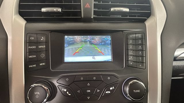Used 2015 Ford Fusion SE FWD image 21