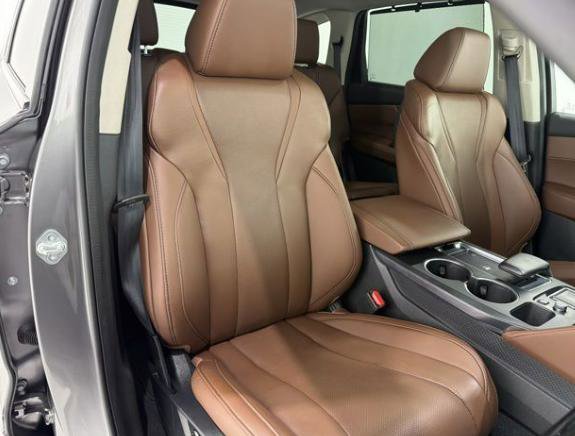 Used 2023 Acura MDX SH-AWD w/ Technology Package image 2