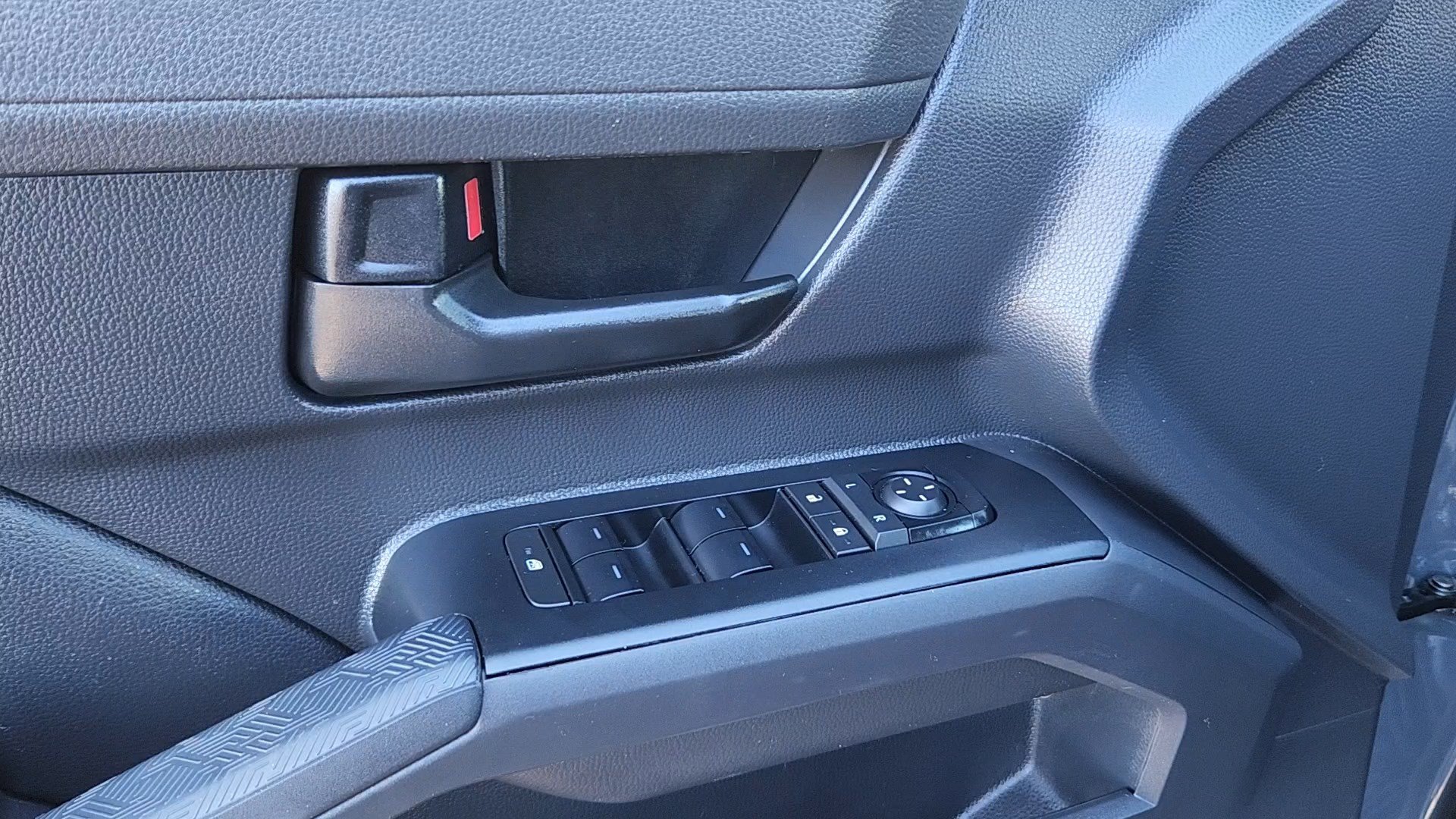 Used 2024 Toyota Tacoma SR AWD/4WD image 7