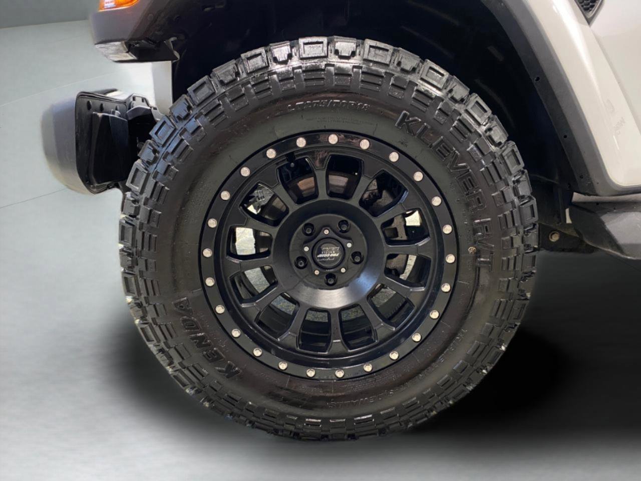 Used 2019 Jeep Wrangler Unlimited Sahara image 7