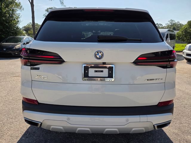 Used 2025 BMW X5 xDrive50e AWD/4WD image 6