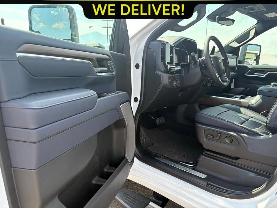 New 2025 Chevrolet Silverado 3500 High Country w/ Technology Package AWD/4WD image 13