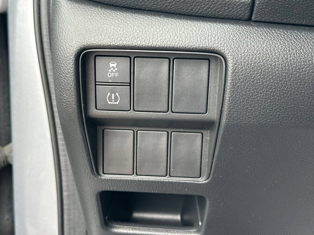 Used 2018 Honda CR-V LX image 17