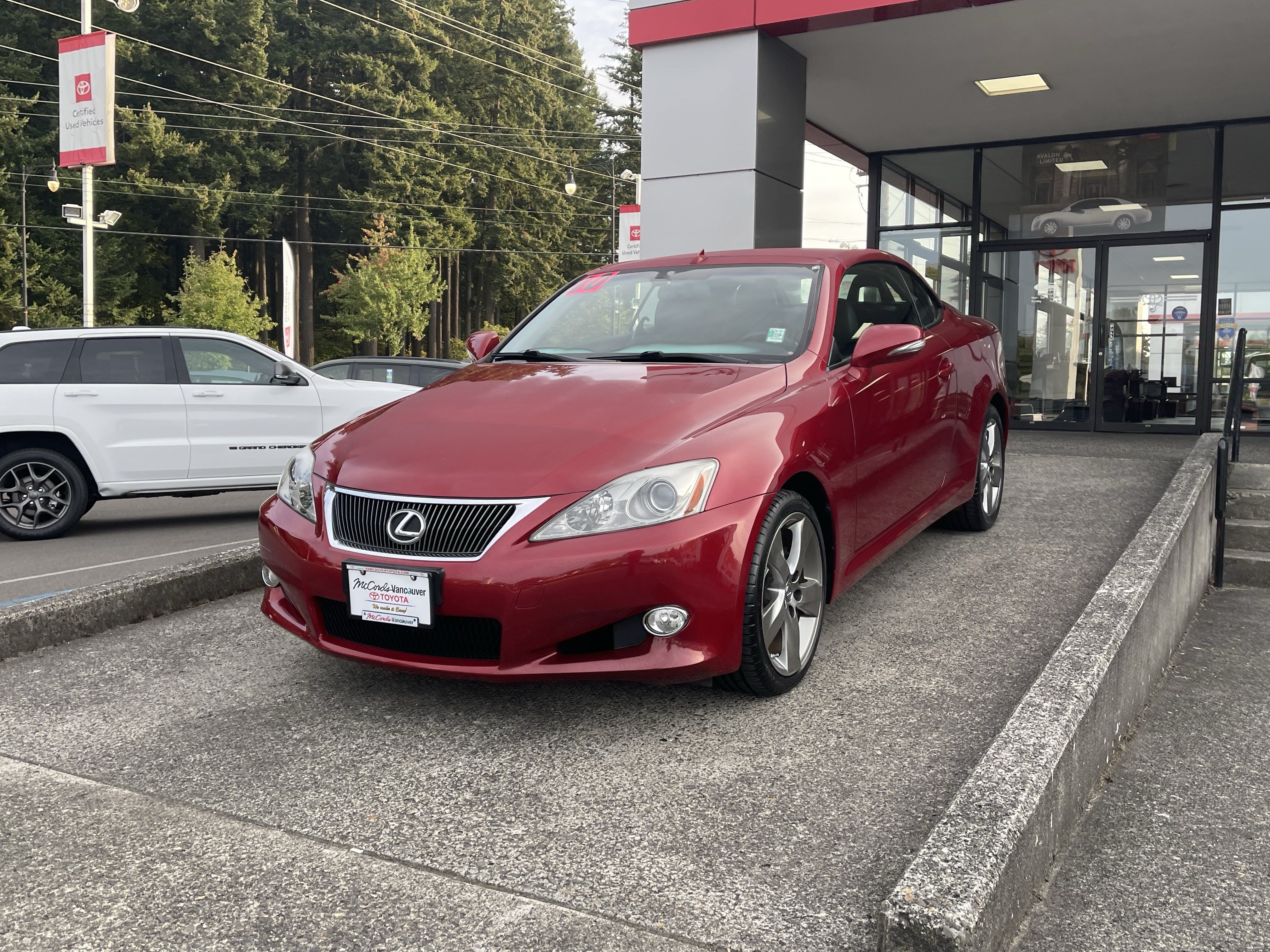 Used 2010 Lexus IS 250C w/ Luxury Pkg RWD image 3