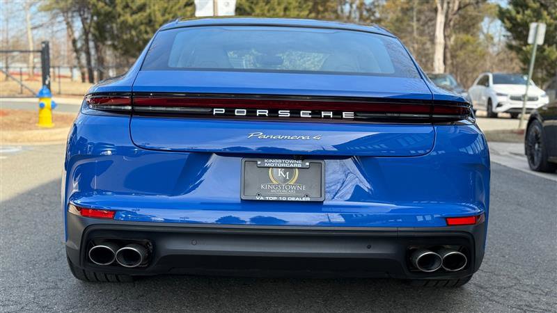 Used 2025 Porsche Panamera 4 image 4