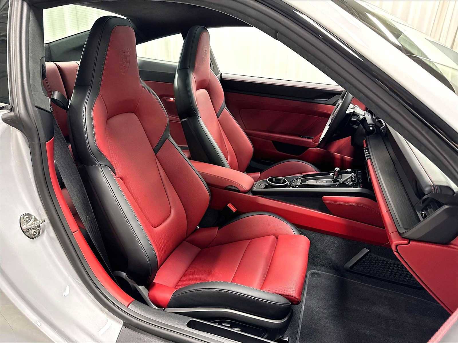 Used 2026 Porsche 911 Carrera GTS RWD image 28