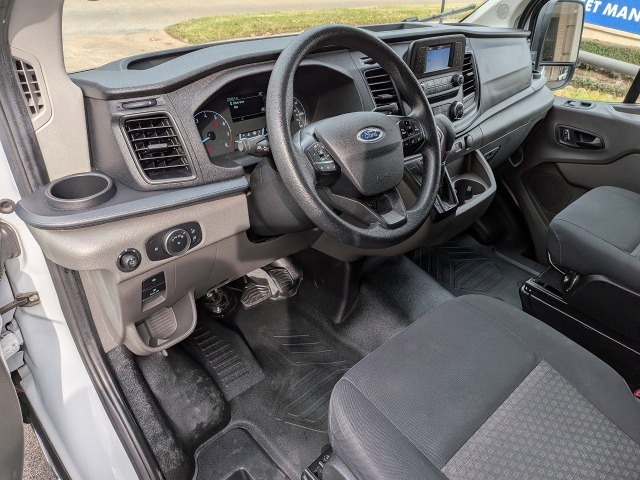 Used 2024 Ford Transit 250 w/ Exterior Upgrade Package image 14