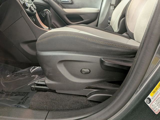 Used 2020 Chevrolet Trax LS w/ Tint and Cruise Package image 13