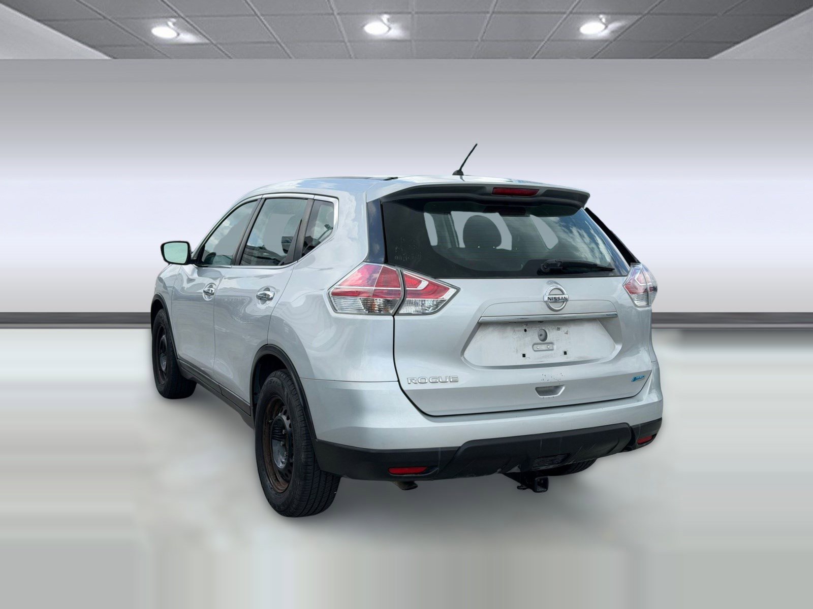 Used 2014 Nissan Rogue S image 3