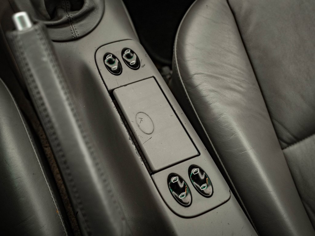 Used 2001 Porsche 911 Carrera image 37