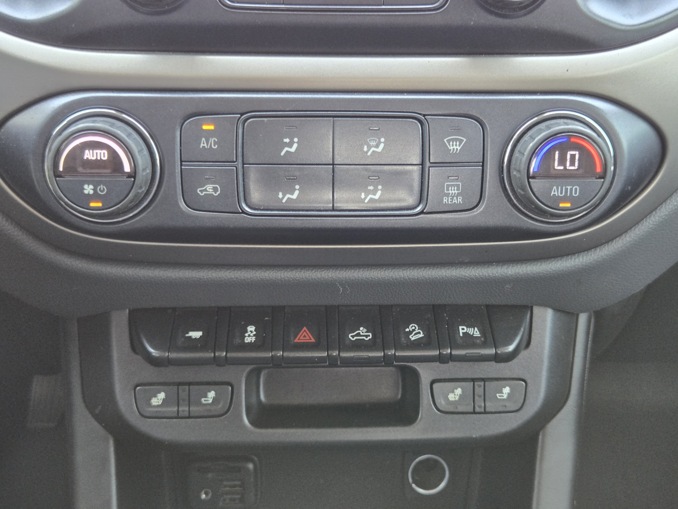 Used 2019 Chevrolet Colorado Z71 RWD image 15
