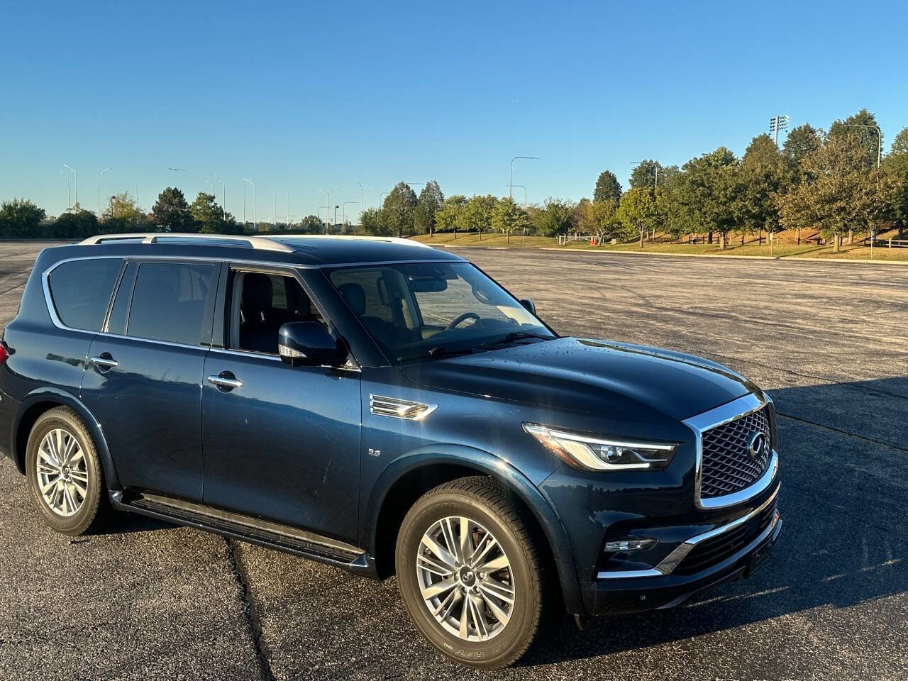 Used 2018 INFINITI QX80 4WD w/ Driver Assistance Package image 18