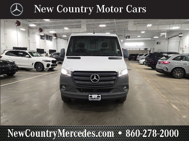 Used 2024 Mercedes-Benz Sprinter 2500 image 2
