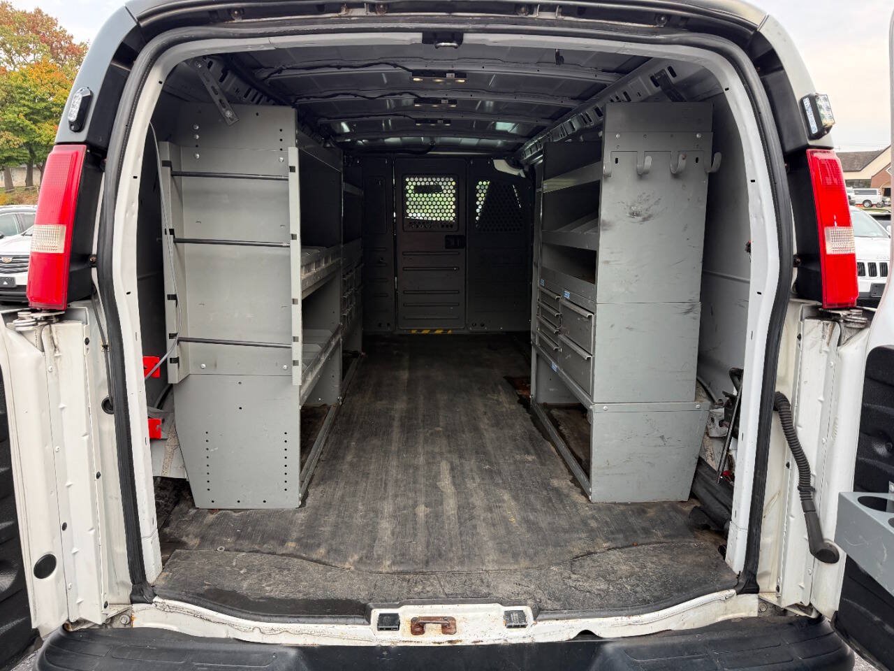 Used 2019 Chevrolet Express 3500 Extended w/ Driver Convenience Package RWD image 22