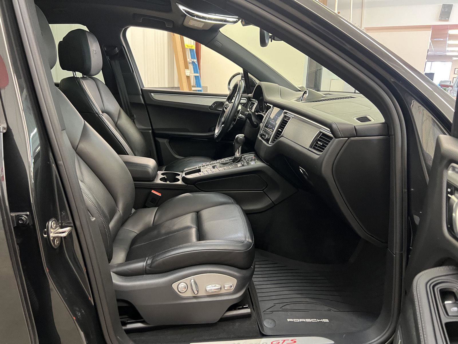 Used 2017 Porsche Macan GTS image 27