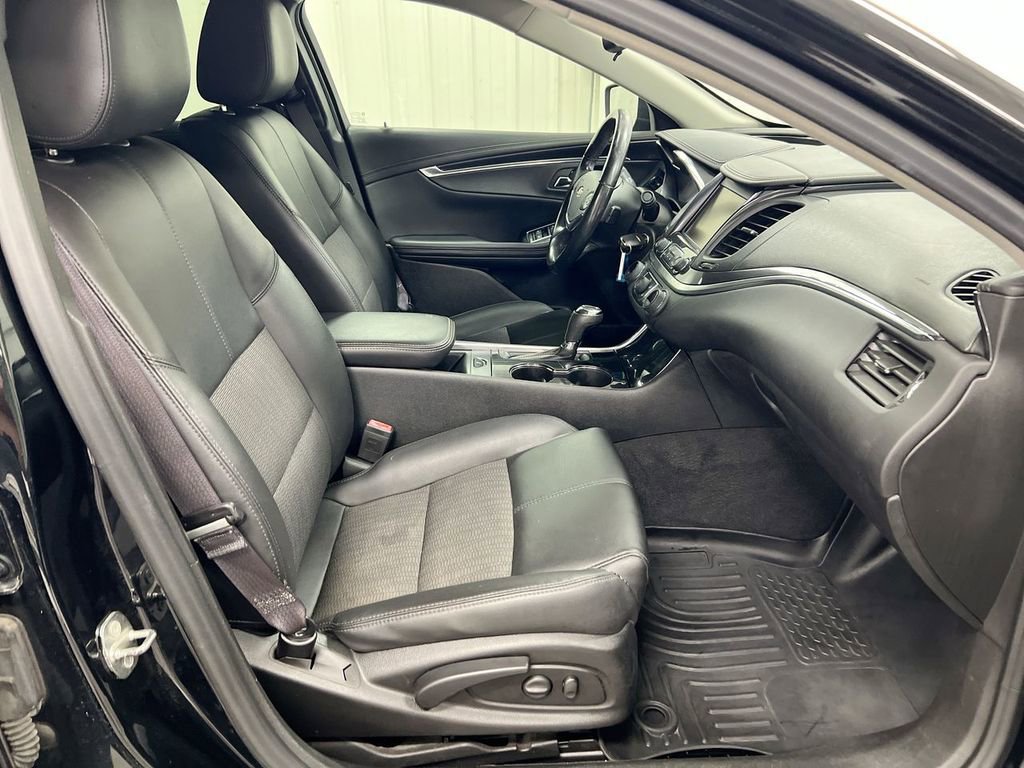 Used 2017 Chevrolet Impala LT image 20