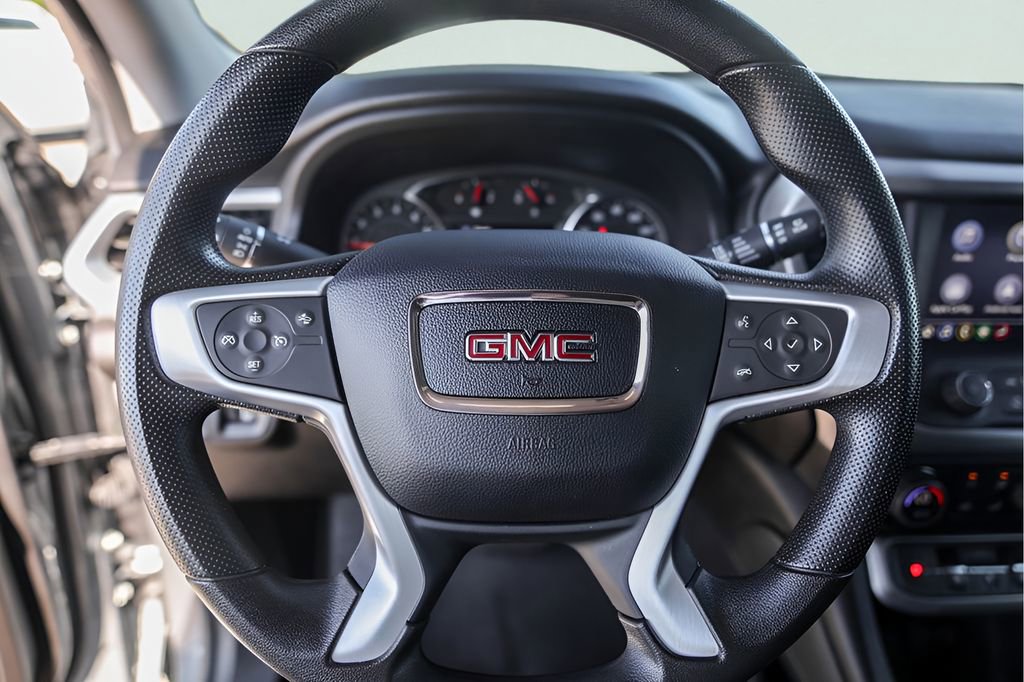 Used 2023 GMC Acadia SLE w/ Driver Convenience Package FWD image 14