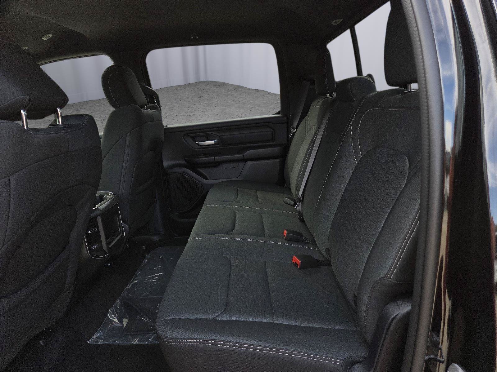 New 2026 RAM 1500 Express AWD/4WD image 14