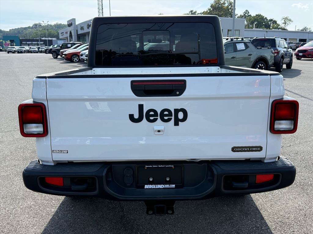 Used 2021 Jeep Gladiator Sport AWD/4WD image 5