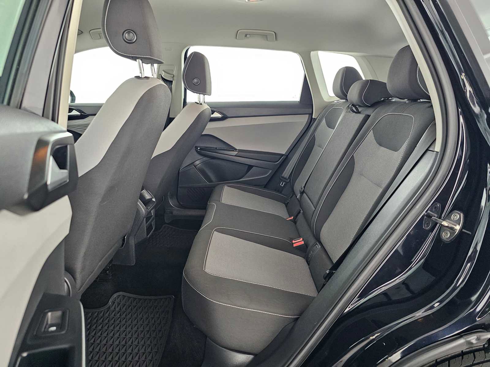 Used 2023 Volkswagen Taos S image 16