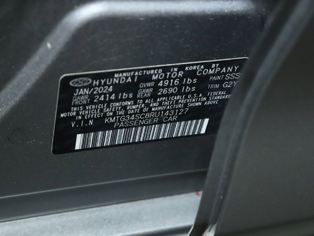 Used 2024 Genesis G70 2.5T image 20