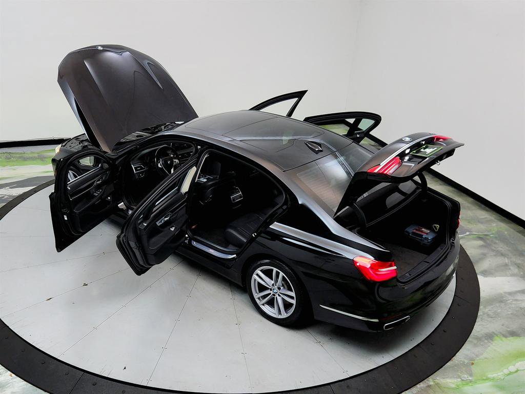 Used 2017 BMW 740i RWD image 37