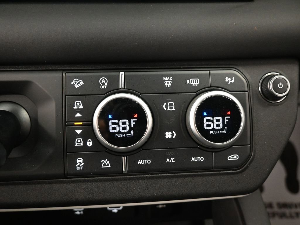 Used 2024 Land Rover Defender 110 S image 14