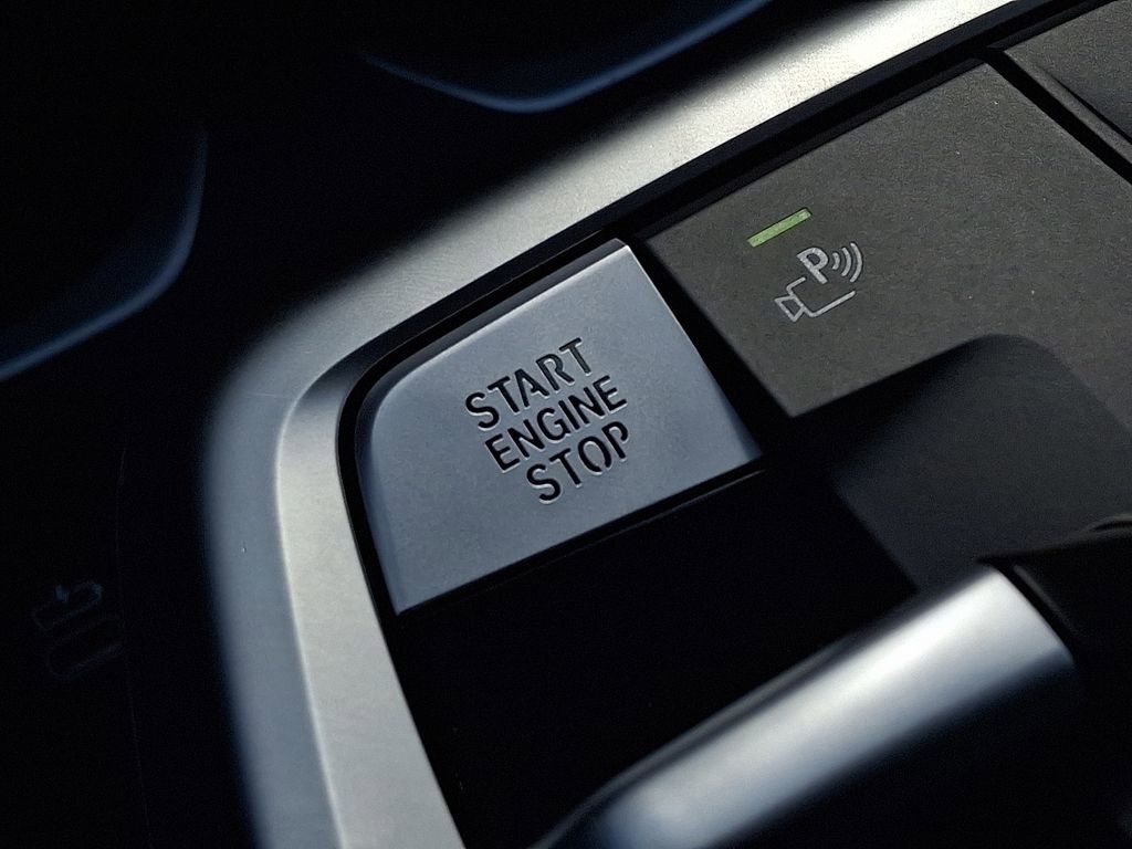 Used 2025 BMW X2 xDrive28i image 24