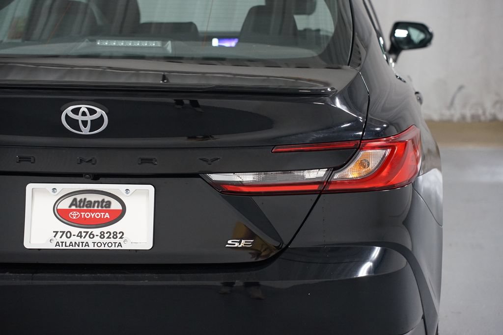 Used 2025 Toyota Camry SE FWD image 10