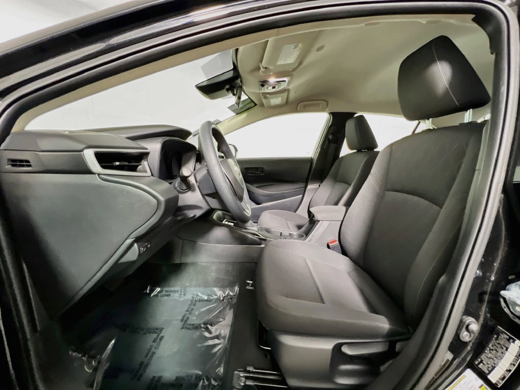 Used 2026 Toyota Corolla LE FWD image 12
