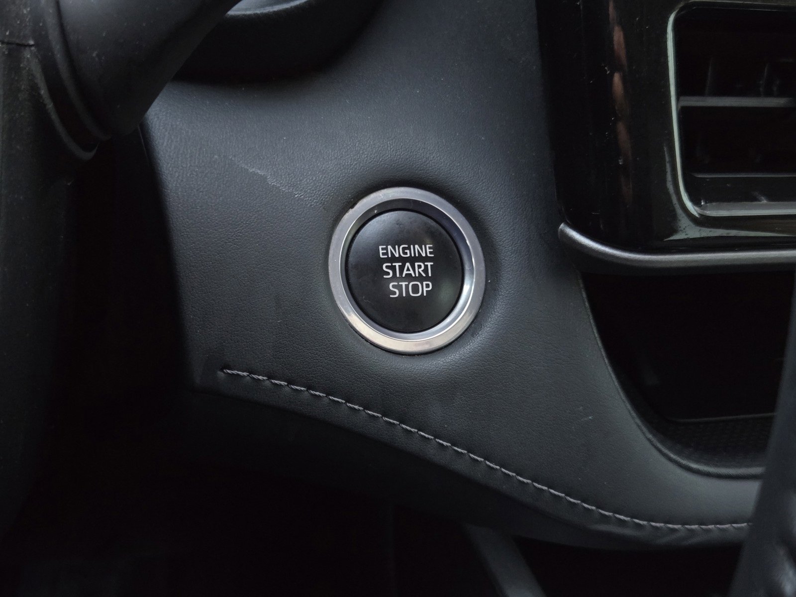 Certified 2024 Toyota Highlander XLE image 21