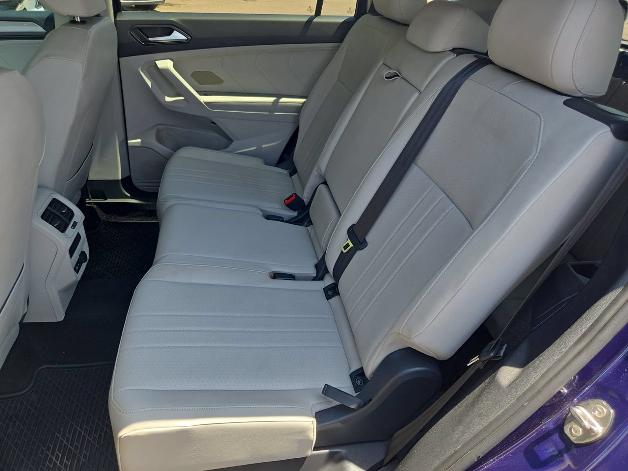 Used 2022 Volkswagen Tiguan SE FWD image 14