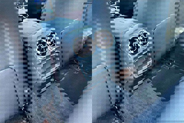 Certified 2025 Mercedes-Benz C 300 4MATIC Sedan image 13