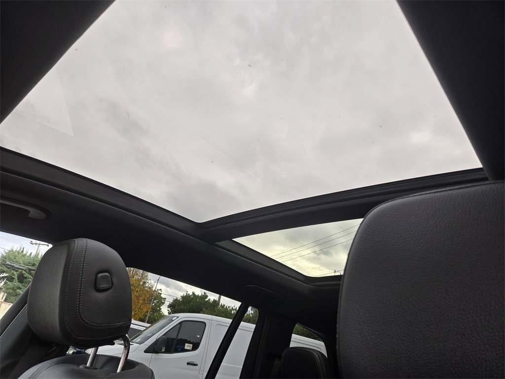 Used 2023 Mercedes-Benz GLS 450 4MATIC image 21