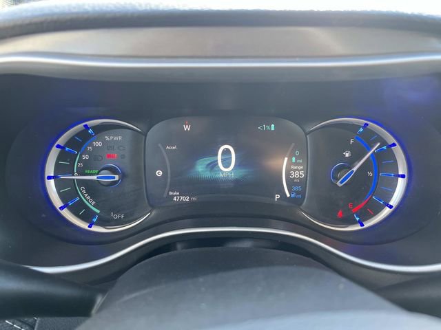 Used 2024 Chrysler Pacifica Limited FWD image 41