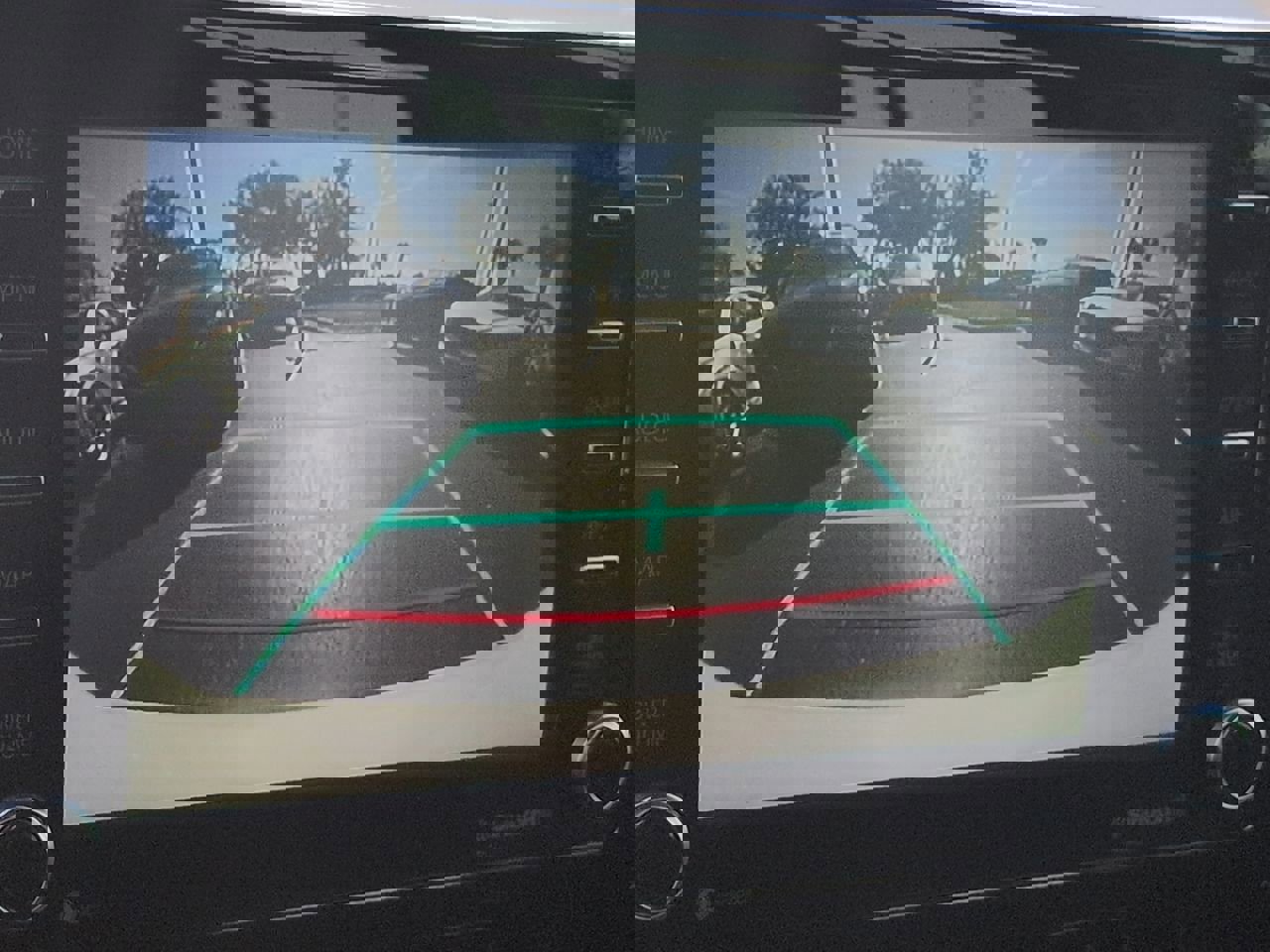 Used 2021 Toyota Corolla SE image 19