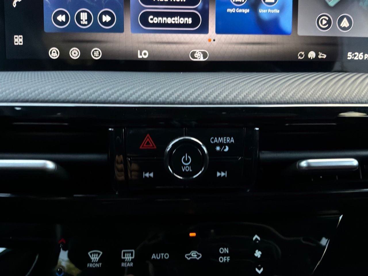Used 2026 Nissan Kicks SR FWD image 30