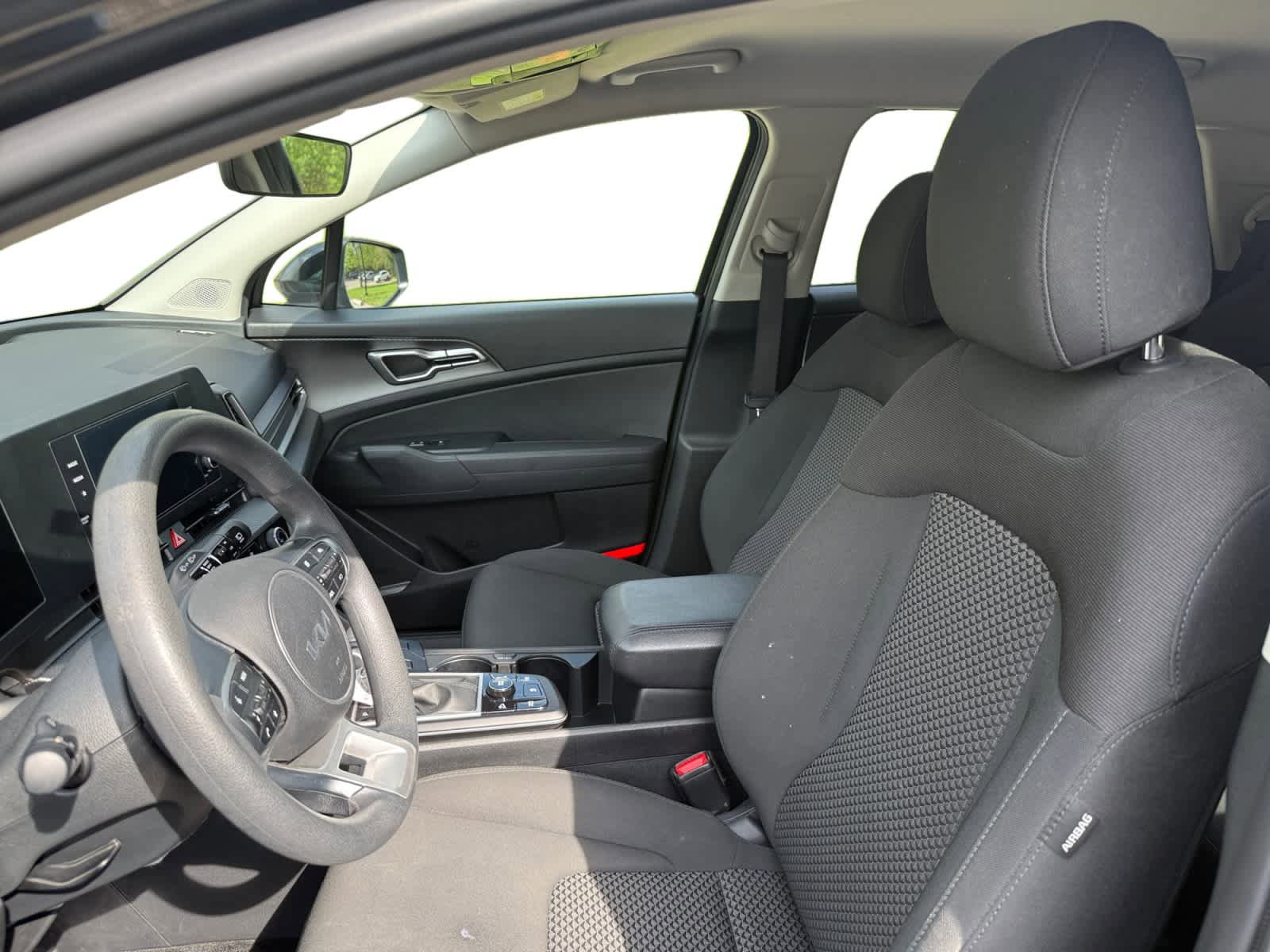 Used 2023 Kia Sportage LX FWD image 11