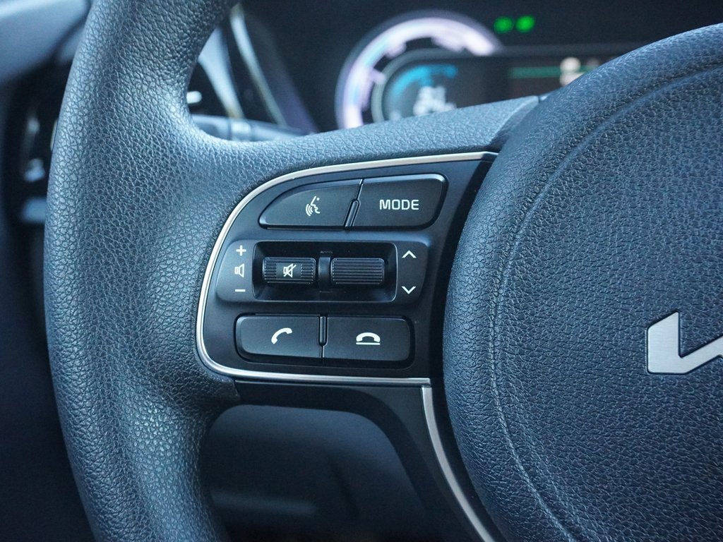 Used 2022 Kia Niro LX image 38